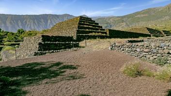 Las pirámides españolas de origen desconocido que te hacen viajar a tierras aztecas
