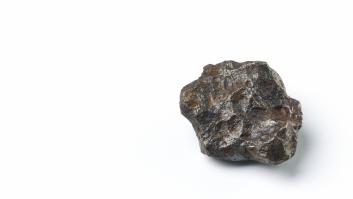 Alemania salva los 90 minutos 'más tensos' por un meteorito del tamaño de una pelota de playa