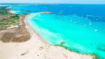 La mejor revista de viajeros apunta a la playa española que imita al Caribe como uno de los mejores planes para 2025