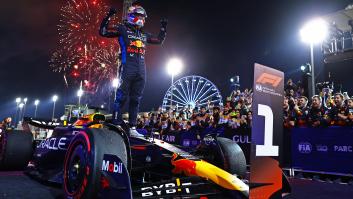 Sainz se cuela en el podio en la primera fiesta del año de Red Bull en Baréin: mal día para Alonso que terminó 9º