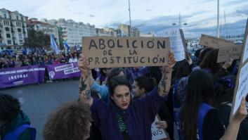 Abolir la prostitución, un "compromiso pendiente" de Sánchez que vuelve al debate político