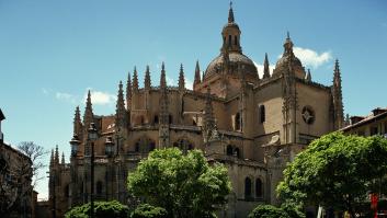 Enseña lo que se ha encontrado en el interior de la catedral de Segovia y ya es un fenómeno viral