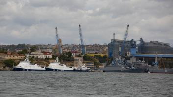 Ucrania roba dos barcos a Rusia