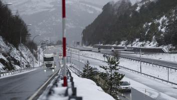 El temporal afecta a la circulación en una treintena de carreteras y deja incidencias en toda España