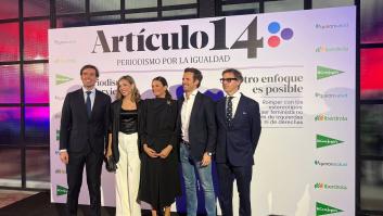 Pablo Casado reaparece en el lanzamiento de 'Artículo 14', el nuevo periódico de Pilar Gómez