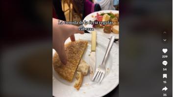 La tortilla que le han puesto en la Feria de Sevilla es para verla: ojo cuando le da la vuelta