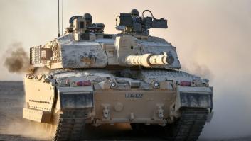 Reino Unido apunta sutilmente a Rusia con “el tanque más letal de la historia”