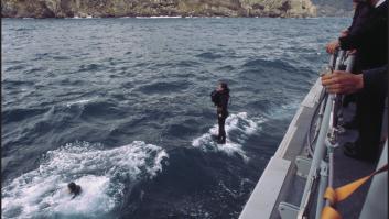 Los buzos de la Armada española podrán estar hasta cinco horas bajo el agua