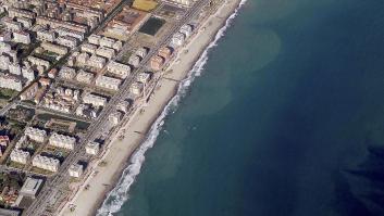 Una obra presta arena a una de las principales playas de Málaga