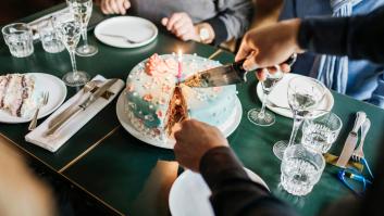 Da la vuelta al mundo tras lo que le soltó a un familiar al intentar "dar envidia" a su hijo en su cumpleaños