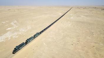 El tren único en el mundo mide tres kilómetros y recorre zonas insospechadas