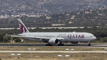 Otro vuelo del pánico por las turbulencias: doce heridos en un avión de Qatar Airways a Europa