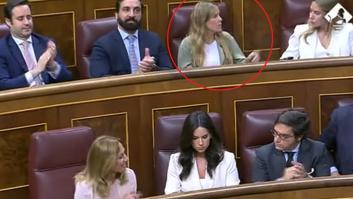 La portavoz de Vox acaba su intervención y lo que pasa con Bea Fanjul (PP) es de lo más surrealista