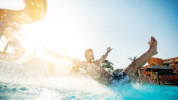 El parque acuático a unos minutos de Barcelona que es el paraíso de los toboganes y las piscinas