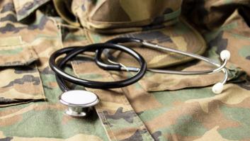 Los médicos huyen de la sanidad militar