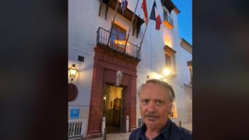 Un extranjero se queda encantado al visitar el hotel de Sevilla donde perderse es lo más habitual