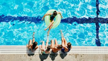 Esto es lo que dice la ley sobre prohibir el uso de la piscina a los inquilinos de pisos vacacionales
