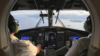 Contundente respuesta de la aviación europea a la ley que quiere eliminar un piloto en la cabina de los aviones