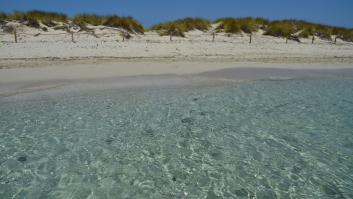 La isla española desierta, con tres playas paradisíacas y enclavada en un parque natural