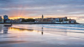 La playa española que tiene arenas movedizas vigiladas por el servicio de salvamento