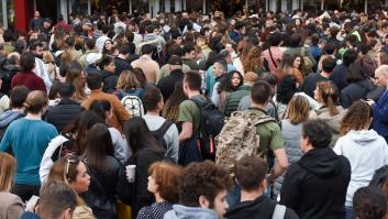 La estación de Chamartín sufre una nueva incidencia y provoca aglomeraciones de cientos de personas a sus puertas
