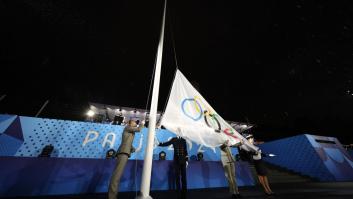 El importante fallo que se escapó al izar la bandera olímpica