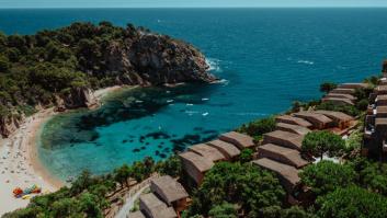 La cala de ensueño que se oculta en el pueblo medieval más cinematográfico de la Costa Brava