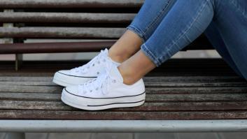 Cómo limpiar las Converse blancas: el producto que las deja como nuevas está en Amazon