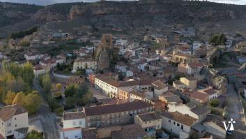 La villa de Guadalajara con uno de los castillos más misteriosos de toda España