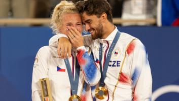 Se enamoraron, rompieron y acaban de ganar un oro olímpico: la historia de Katerina Siniakova y Tomas Machac