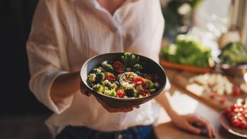 Una nutricionista advierte del lado oscuro de este trío sano de alimentos: lechuga, tomate y pepino