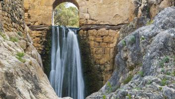 Una curiosa cascada de agua salada se esconde en este pueblo de Navarra