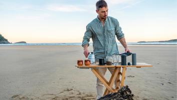 Esta mesa plegable multiusos arrasa en Amazon para este verano