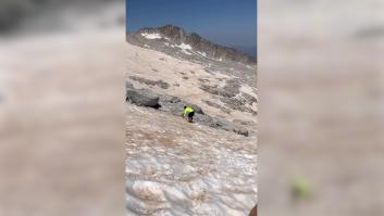 Graban cómo ha subido un hombre al glaciar Aneto: una auténtica temeridad