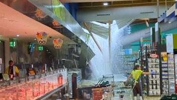 Sobresalto en un supermercado de Valencia al desplomarse el techo por las fuertes tormentas