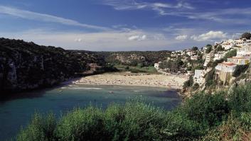 Una de las calas de postal de Menorca se arruina de la noche a la mañana