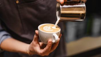 Pide un café con 'leche' de soja, en el bar no tienen y lo que hace la camarera es de premio