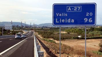 Desmontan 15 farolas y 3 semáforos por el paseo de la 'nave espacial' que recorre España