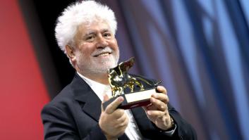 Pedro Almodóvar hace historia en Venecia y gana el León de Oro con 'La habitación de al lado'