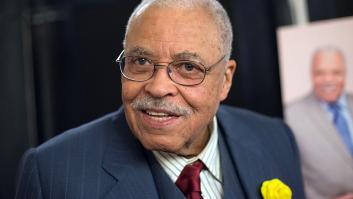 Muere James Earl Jones, el actor que puso voz a Darth Vader y a Mufasa, de El Rey León
