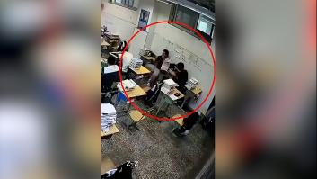 Piden evacuar un aula y el gesto de un alumno con su amigo es para recordárselo toda la vida