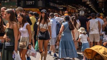 La prensa internacional clama por el cambio en la calle más icónica de Barcelona: "Está plagada de souvenirs, carteristas y prostitutas"