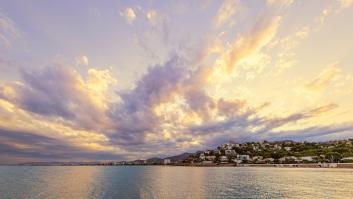 La ruta valenciana para despedir el verano: acantilados imponentes, vistas al mar impresionantes e historia oculta