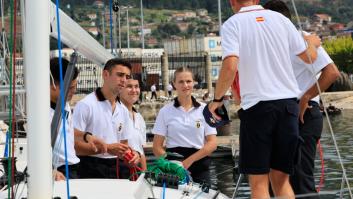 En chaleco salvavidas y como una más: la última imagen de Leonor con sus compañeros de la Armada