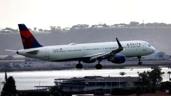 Caos en un avión por la presurización: "La gente empezó a sangrar por los oídos y la boca"