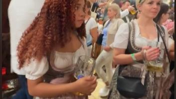 Una venezolana con el pelo rizado va a Alemania y esto es lo que pasa: emocionante