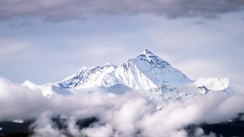 Hallan los restos del legendario alpinista Irvine, un siglo después de desaparecer en el Everest