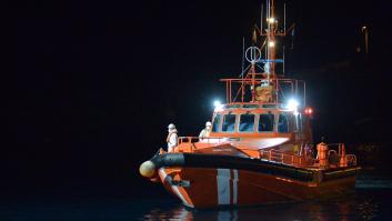 Salvamento Marítimo rescata a 293 migrantes de dos cayucos en aguas cercanas a la isla de El Hierro