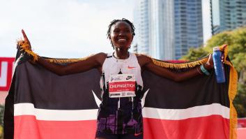 Ruth Chepngetich logra el récord del mundo de maratón con una marca de 2h 9m 56s