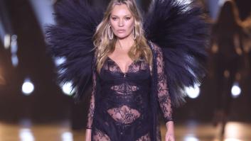 Kate Moss se estrena con Victoria's Secret a los 50 años